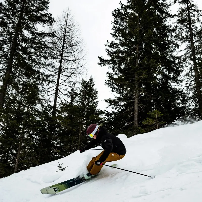 Volkl Blaze 94 W Skis 151cm in White-4